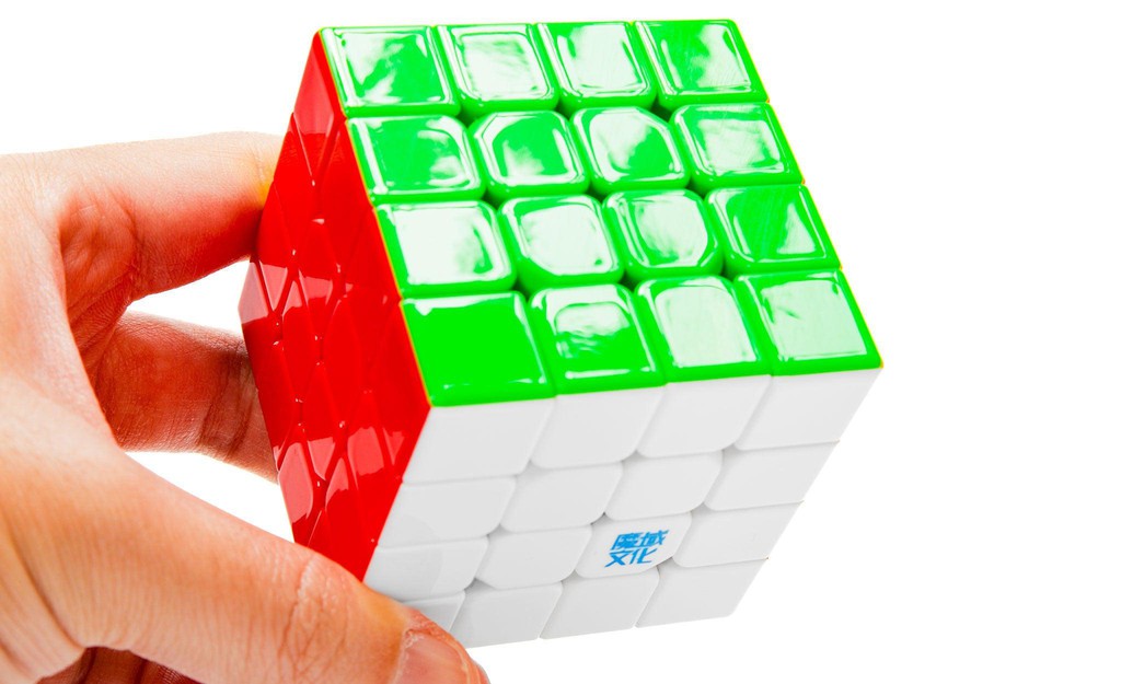 MoYu AoSu 4x4 V7 Double-Track Magnetic Ball-Core UV Coated stickerless in hand