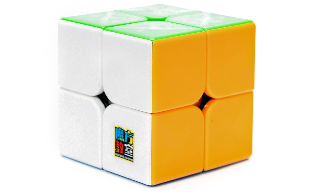 MoYu MeiLong 2x2 magnetic stickerless speed cube detail