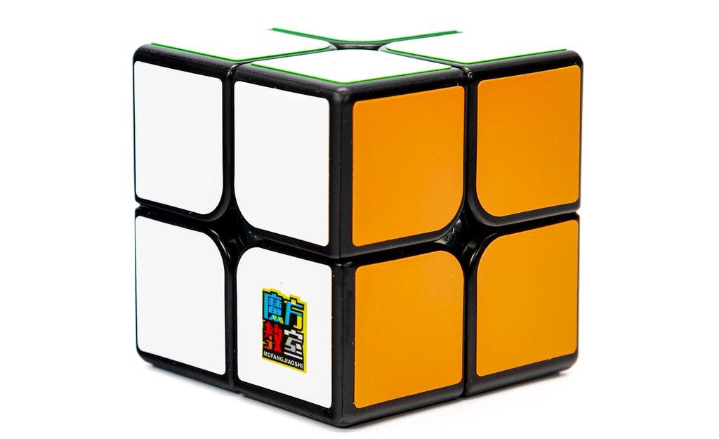 MoYu MeiLong 2x2 magnetic stickerless speed cube detail