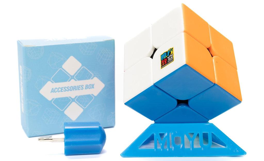 MoYu MeiLong 2x2 magnetic stickerless speed cube detail