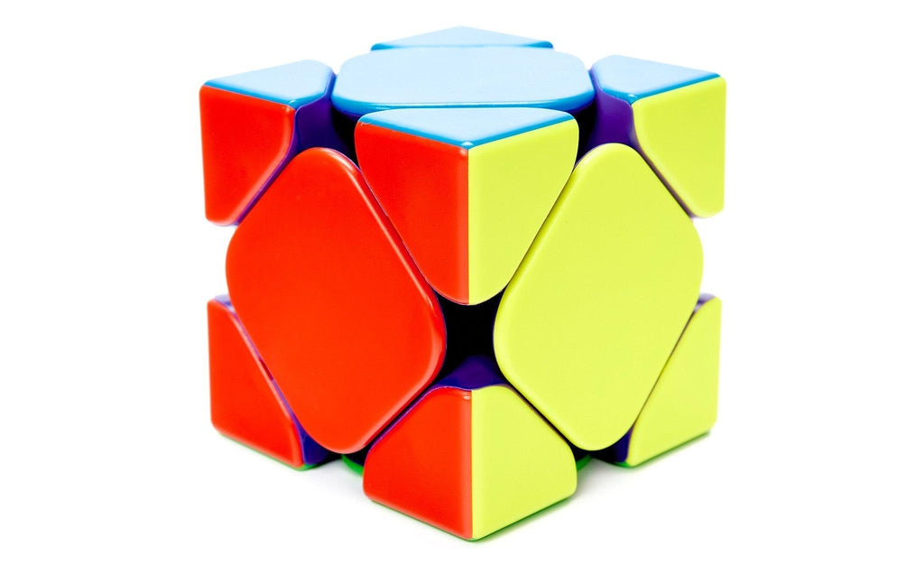 MoYu RS Skewb Magnetic MagLev stickerless in hand