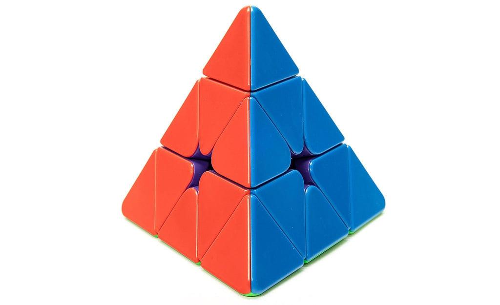 MoYu WeiLong Pyraminx Magnetic MagLev stickerless detail