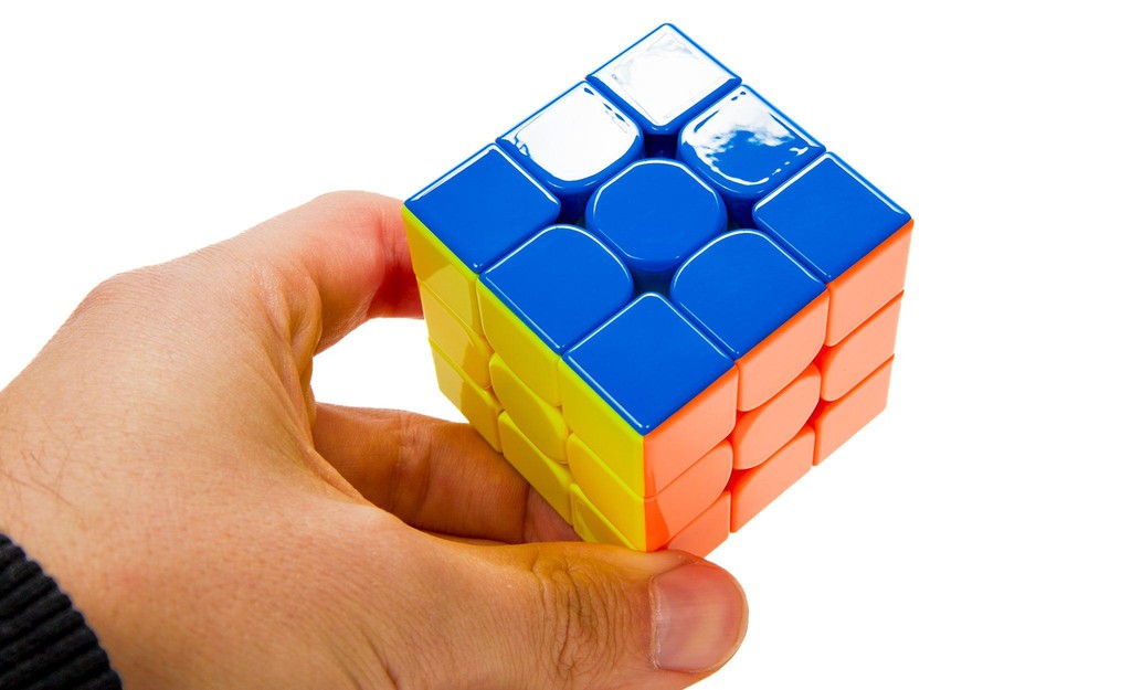 MoYu WeiLong WR M 3x3 V9 Magnetic MagLev 20-Magnet Ball-Core UV Coated stickerless angled