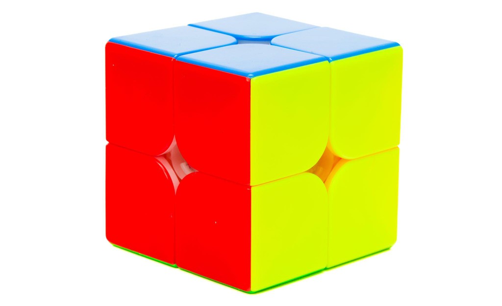 QiYi M Pro 2x2 Magnetic Ball-Core stickerless in hand