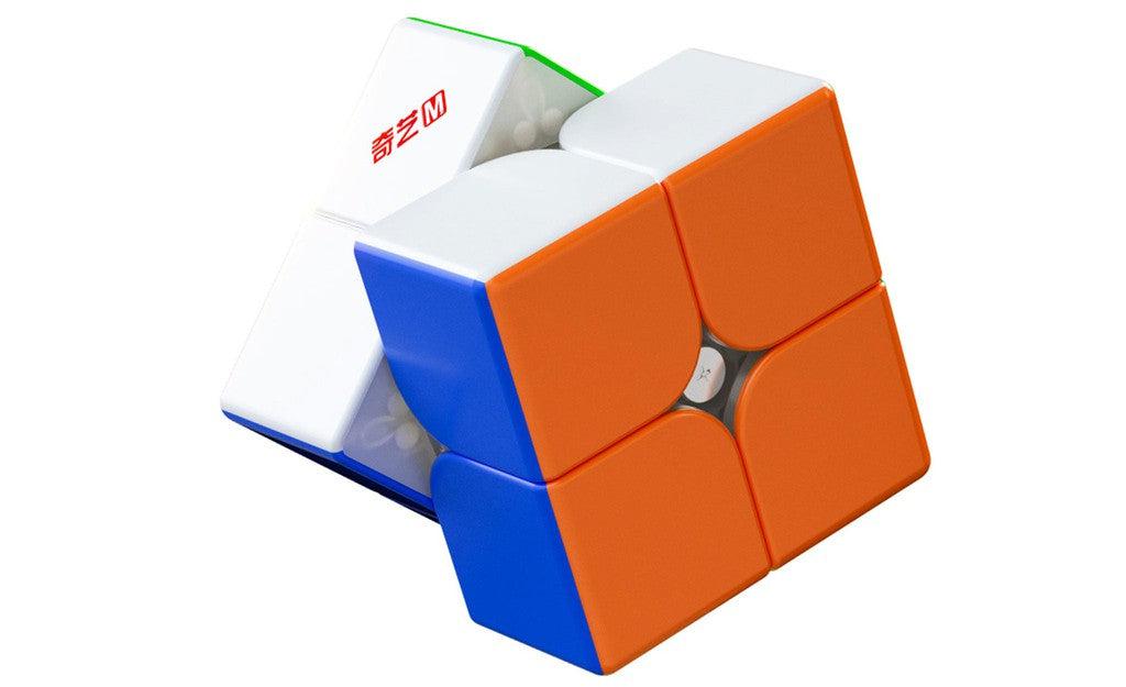 QiYi M Pro 2x2 Magnetic Ball-Core stickerless detail