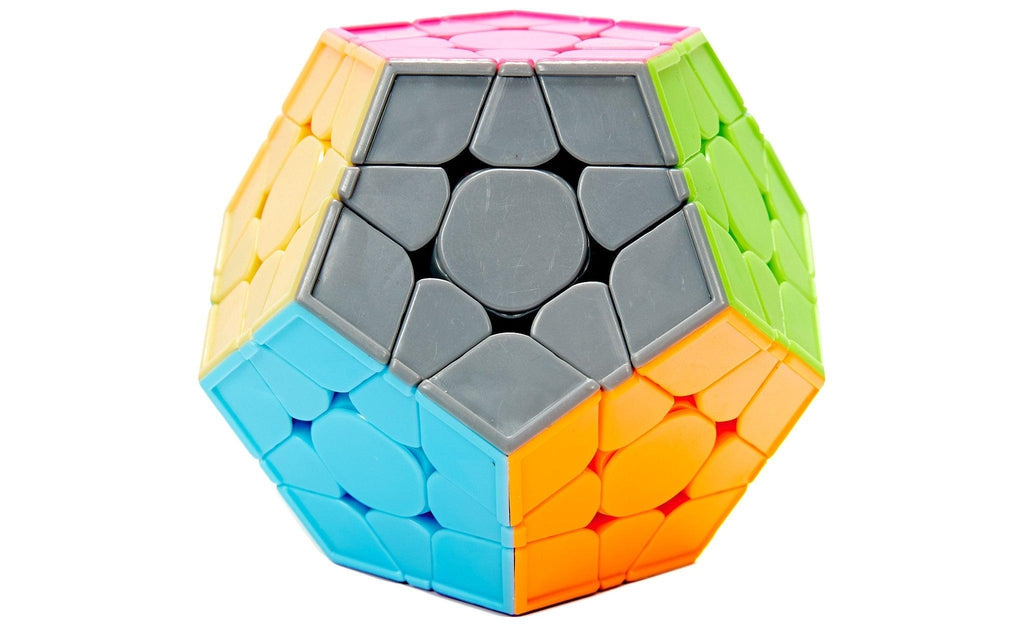 YuXin Little Magic Megaminx V2 stickerless angled