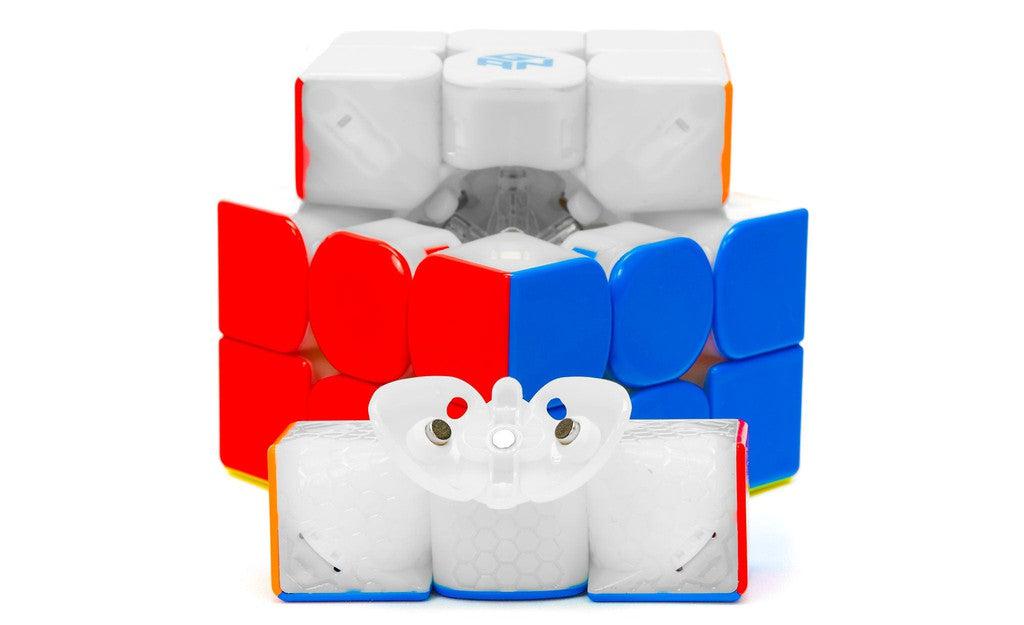 GAN 14 PRO 3x3 Magnetic MagLev Core Magnets UV Coated stickerless in hand