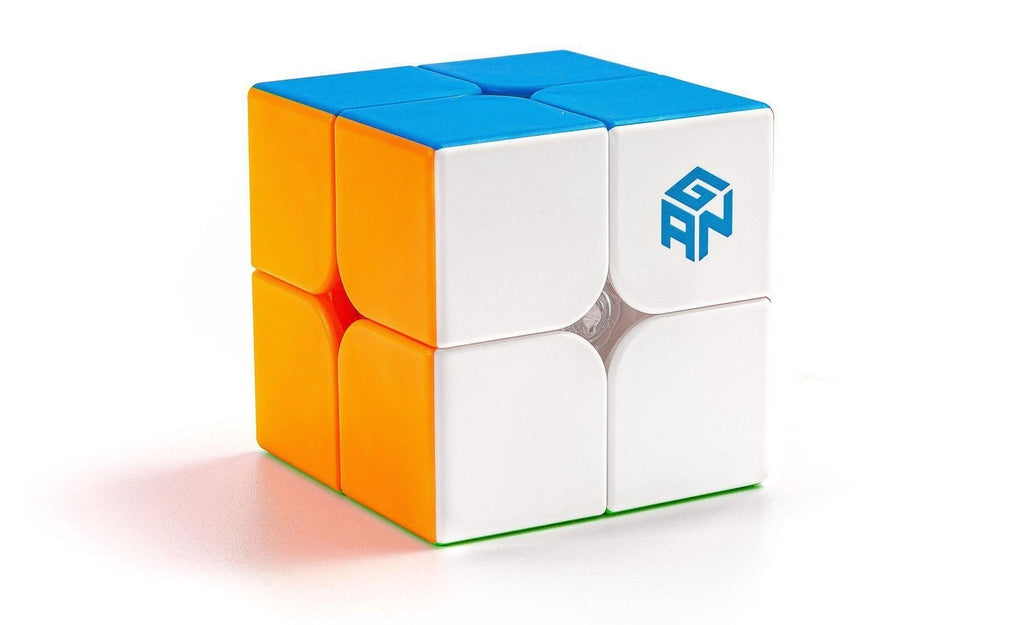 GAN 251 2x2 Pro Magnetic Core Magnets stickerless in hand