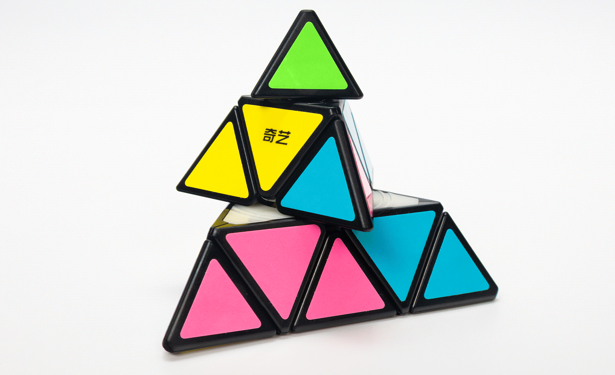 QiYi Pyraminx (Glow in the Dark) | SpeedCubeShop