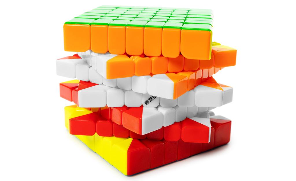 QiYi Warrior 7x7 Magnetic UV Coated stickerless detail