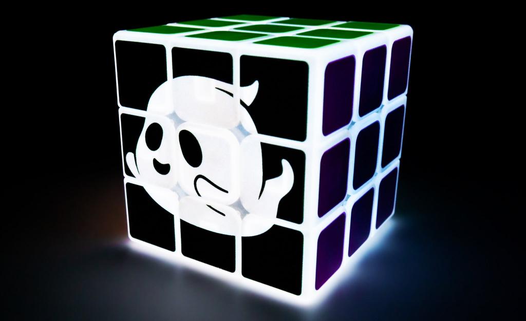 Spooky Cube Glow in the Dark Limited Edition 3x3 in hand