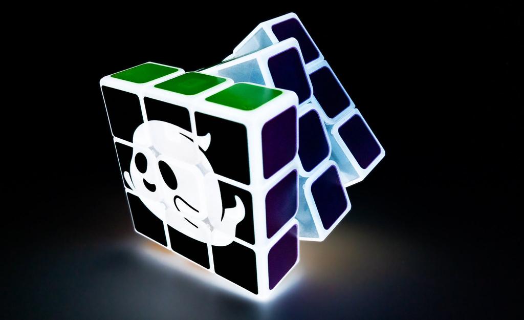 Spooky Cube Glow in the Dark Limited Edition 3x3 detail