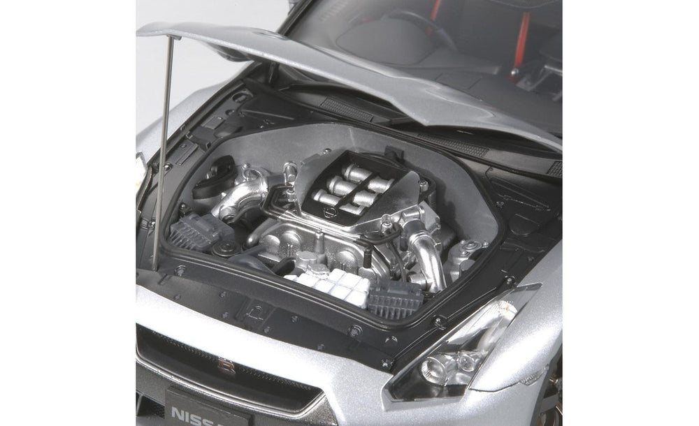Nissan GTR Model Kit 1/24 Scale | SpeedCubeShop