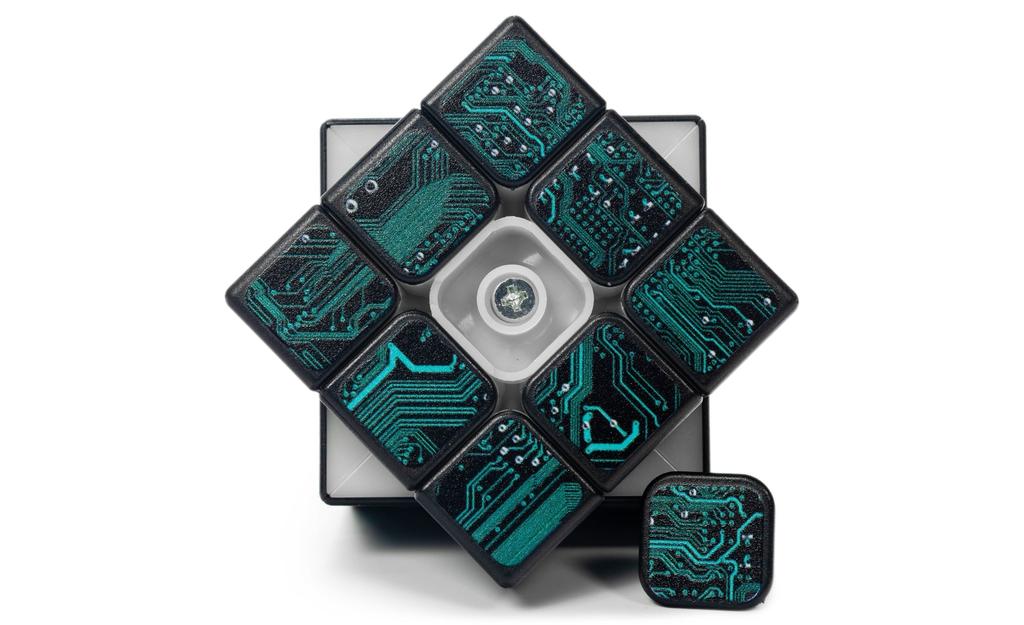 Circuit 3x3 (UV Printed)