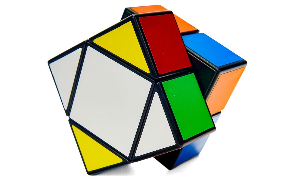 Domino Skewb