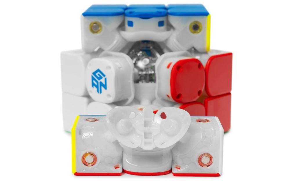 GAN i4 3x3 (Magnetic, MagLev, Ball-Core) - Bluetooth Smart Cube
