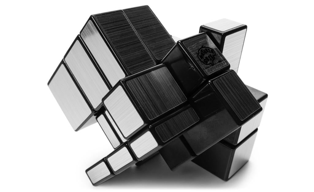 Gray Mirror Illusion (Mixed)