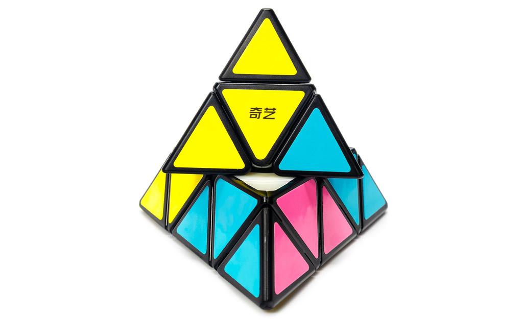QiYi Pyraminx (Glow in the Dark) | SpeedCubeShop