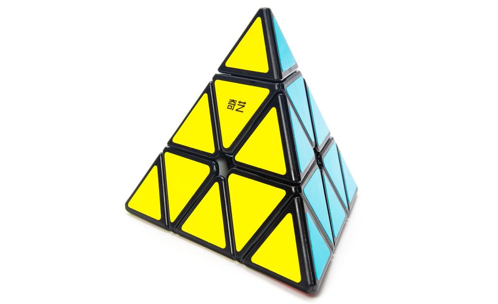 QiYi Pyraminx (Glow in the Dark) | SpeedCubeShop