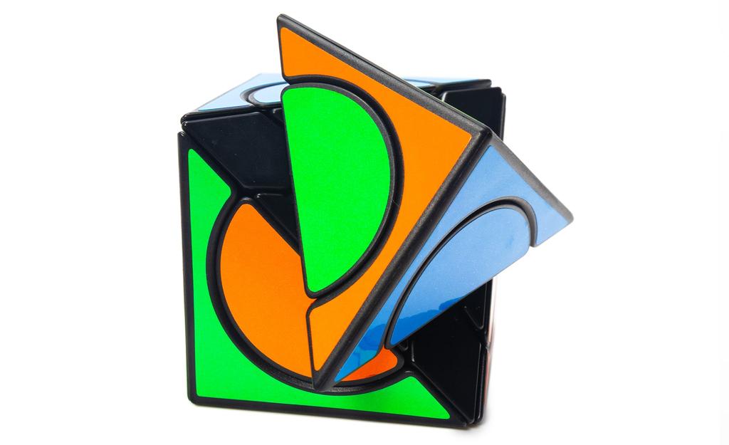 Shattered Eye Cube | SpeedCubeShop