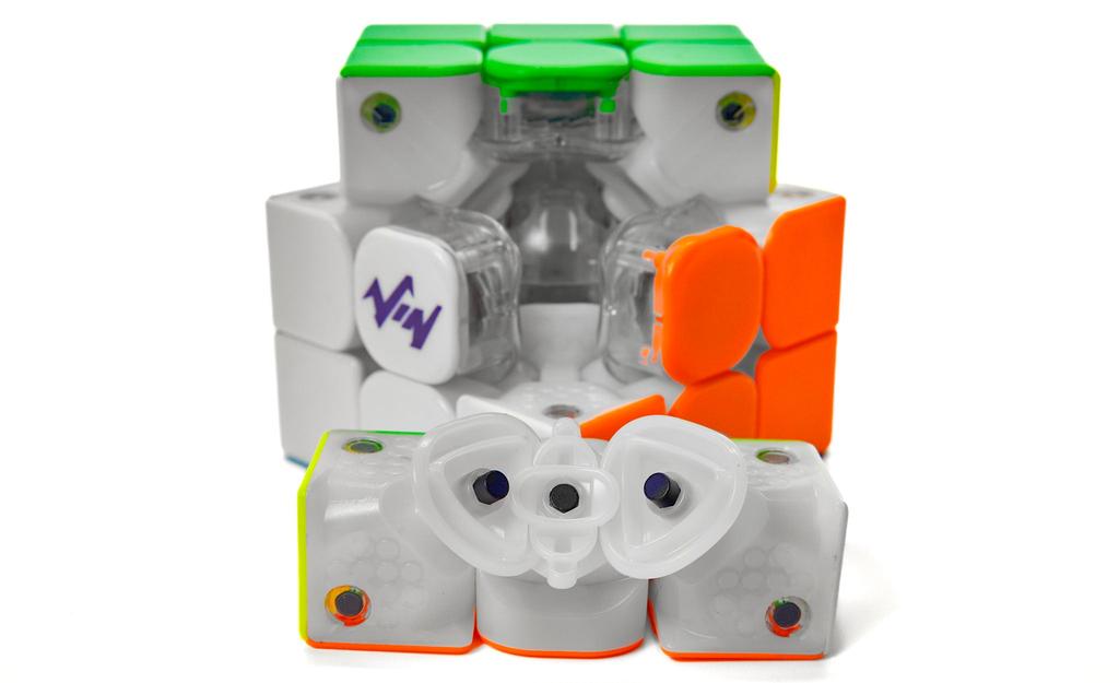 VIN Cube 3x3 Nova (Magnetic, MagLev, Ball-Core, UV Coated)