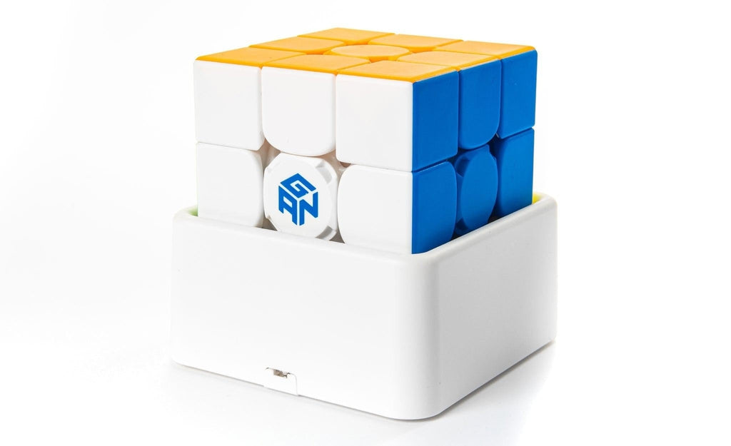 GAN Cube de vitesse 356 i3, 3 x 3 cube magnétique Smart Cube suivi  intelligent, timing, mouvements et mesures de mesures avec CubeStation App  Puzzle Jouet (robot non inclus) : : Jouets